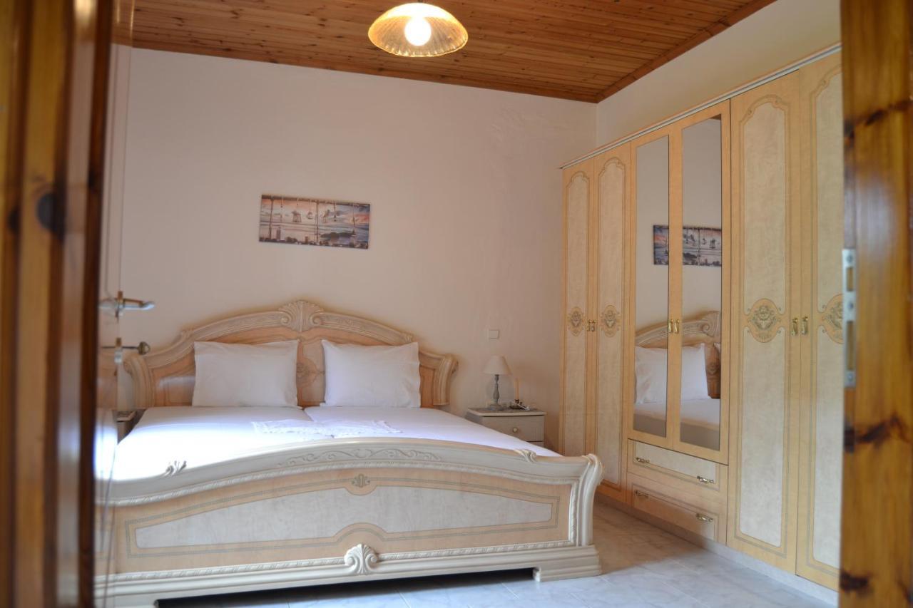 Lazatka Flat In Capital Chora Apartman Szamothráki Kültér fotó