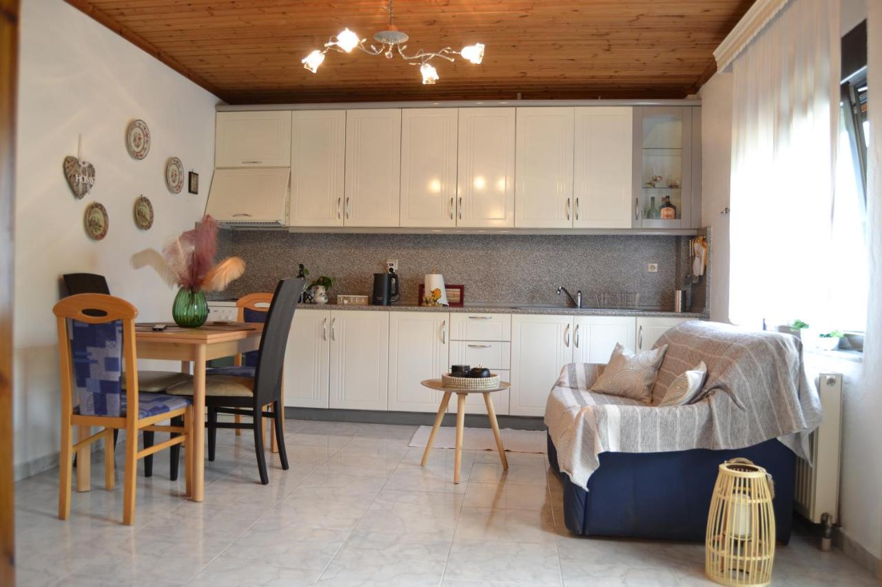 Lazatka Flat In Capital Chora Apartman Szamothráki Kültér fotó